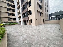 專簽露臺超過50坪，四房B1雙平車!全新未住~