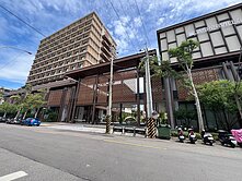 專任高鐵新光傑仕堡旁寧靜邊間十年新雙車別墅