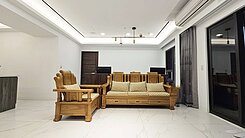美術館-國王傳奇1-超新裝潢3+1房+連號雙平車