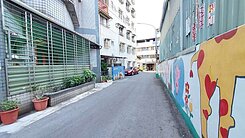 鳳山車站雙車位三面採光/邊間透天別墅