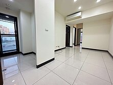 三和國中捷運站和峰小資三房車