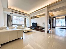 住商小雯🍀藝文特區G11~薇多利亞四房車