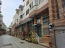 真的要賣了【亞熱帶花園】樓中樓車庫透天
