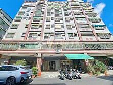 台鐵正義車站面寬1+2樓店-門前停車