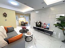 凱旋二聖輕軌/綠園道首排2樓公寓