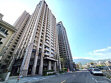 美術館悅龍灣百萬裝潢3+1房平車