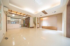 專任⭐️竹光路公道三近大潤發商圈學區採光方正美透天