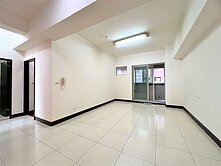 R16左營高鐵新光三越百貨/三房平面車位