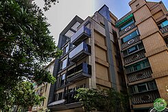 永康整棟電梯百坪.請洽:彭副理0917629799