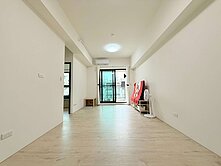 潭子1年屋✨國小走路就到兩房平車💥有大露台