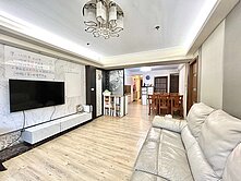 左營【榮總商圈】中高樓層【屋況超好】正四房.雙車位