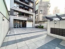 降價啦萬大線捷運站東園綻百萬裝潢精美兩房+車位