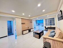 光華商圈陽台進出四樓美寓