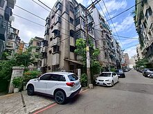 🎀中壢前站面寬1~3樓公寓(80坪使用大空間)