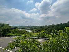 花旗湖畔前臨路12米迷霧森林邊退隱系小店墅