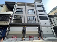 正義國小 特力屋八米街－全新整建-車庫透天