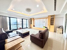 藍筱茹由鉅三希朝南四房三平車視野戶