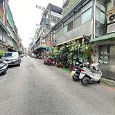 景平站~~大仁邊間採光一樓~~門前可停車