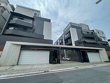 奎隆臻品★雙捷運~4年屋大地坪電梯雙車庫尊爵豪邸 
