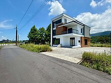 冬山河生態綠洲5套房全新農舍🏡(有電梯喲~