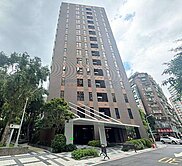 捷運中山國小, 新屋日系2房