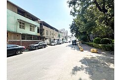 後甲國中10米路朝西建地