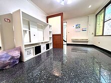 獨賣東區繁榮商圈搶手車寓