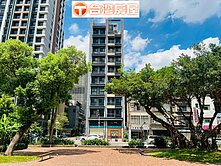 市中心商圈晴空宿2房車