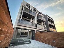 專任14期全新珍藏百坪電梯豪墅★稀有★生態湖景觀戶