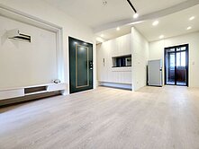 黃金地段「中日龍族🩵漂亮裝潢三房車」麥當勞旁❗