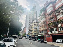 正面榮星花園👍面寬12米朝南大戶💕低公設可停車