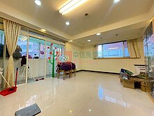 市大附小學區．近捷運稀有美譽