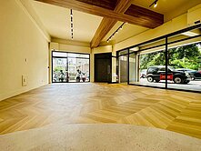 榮興商圈角間店面雙車大面寬🐻房仲阿弘真心推薦超A