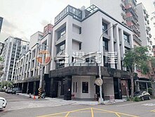 潭子國小旁全新完工電梯透天
