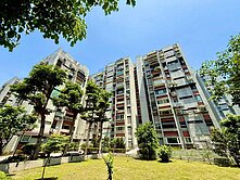 松山新城三房車位