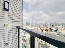 大里三房雙平車全新邊間視野戶