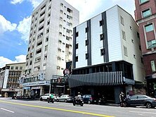 一中｜大面寬店面+電梯30間出租套房#年收650萬