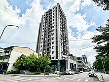 屋主急售 東區東方紐約輕屋臨2房平車