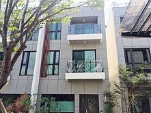 羅運旁電梯別墅