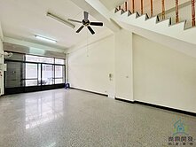 十甲商圈臨路透店|可營登自住
