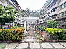 遇見有花園，有Ｂ１車位可租的公寓【漢泰華城】三樓