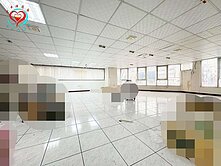 桃園三民路三角窗1-2樓大店面@同心圓偉英