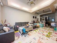 近過嶺大地坪四房雙車位美墅