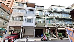 大昌義華商圈- 邊間店面超美透天