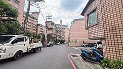 楊梅區文化四維商圈公園旁雙學區3房+車位