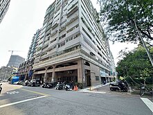 美術館特區優質店面+住家(還有平車位喔)
