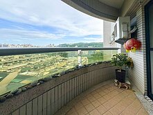 愛河畔旁面公園🔴陽台進出🔴無限棟距三房平車