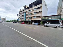 近明誠路與本館路旁正街上方正大面寬建地