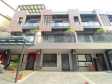 新社5米面寬全新未住雙車電梯別墅 