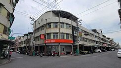 楠梓右昌商圈⭐稀有三角窗⭐超值投資透天店面